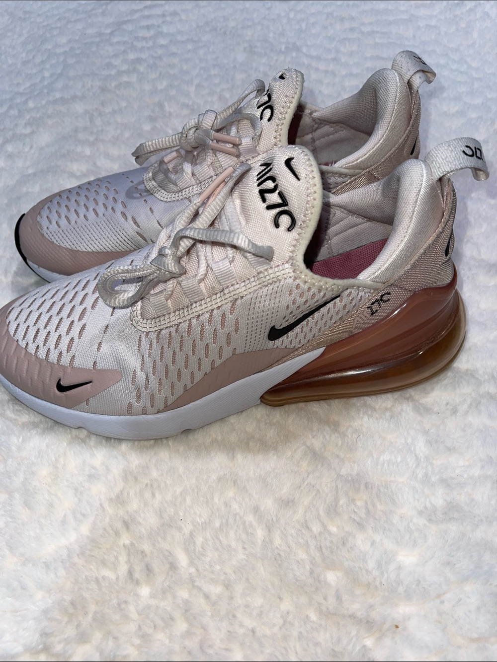 Nike Air270 Pale Pink and White Trainers - Picture 2 of 11